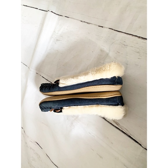 Minnetonka Blue Slippers Shoes Size 9 - Picture 8 of 12